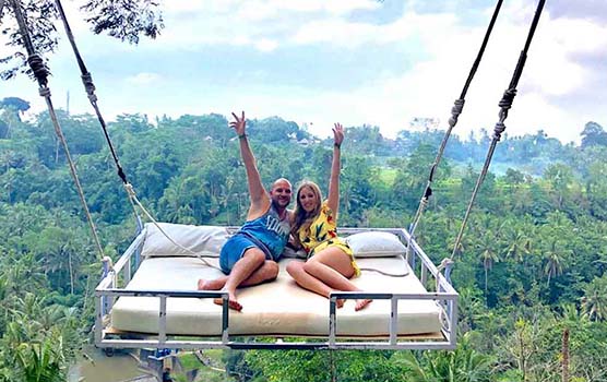 Read more about the article Swing and Uluwatu Tour